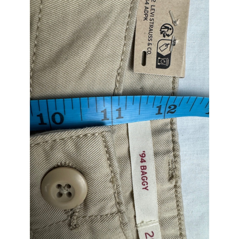 Levis 94 Baggy Cargos Tan Khaki Mid Rise Loose Fit Pants Womens 29x30 - Picture 14 of 16
